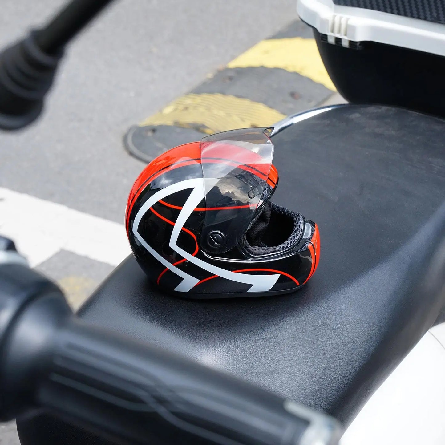 DIY Pet Helmet – Mini Cat & Dog Safety Hat for Outdoors, Photos, or Motorcycle